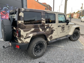 Custom wrap Jeep